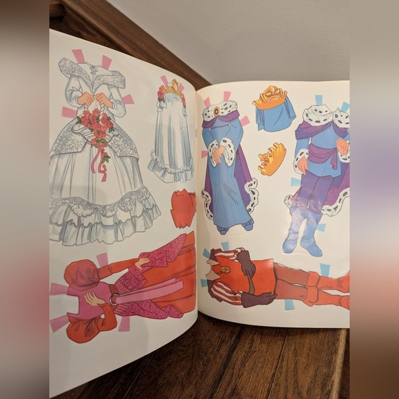 Vintage Disney Snow White Canadian Release Deluxe Paper Dolls Uncut - Picture 7 of 11